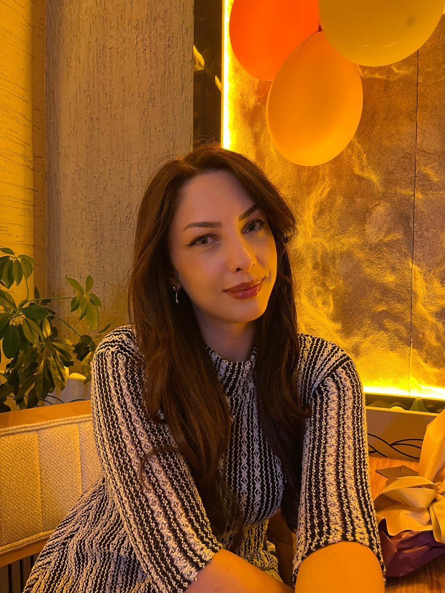 Zeynep Güngör - fotoğraf 1