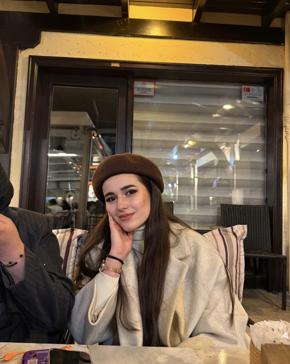 Öznur Araz - fotoğraf 1