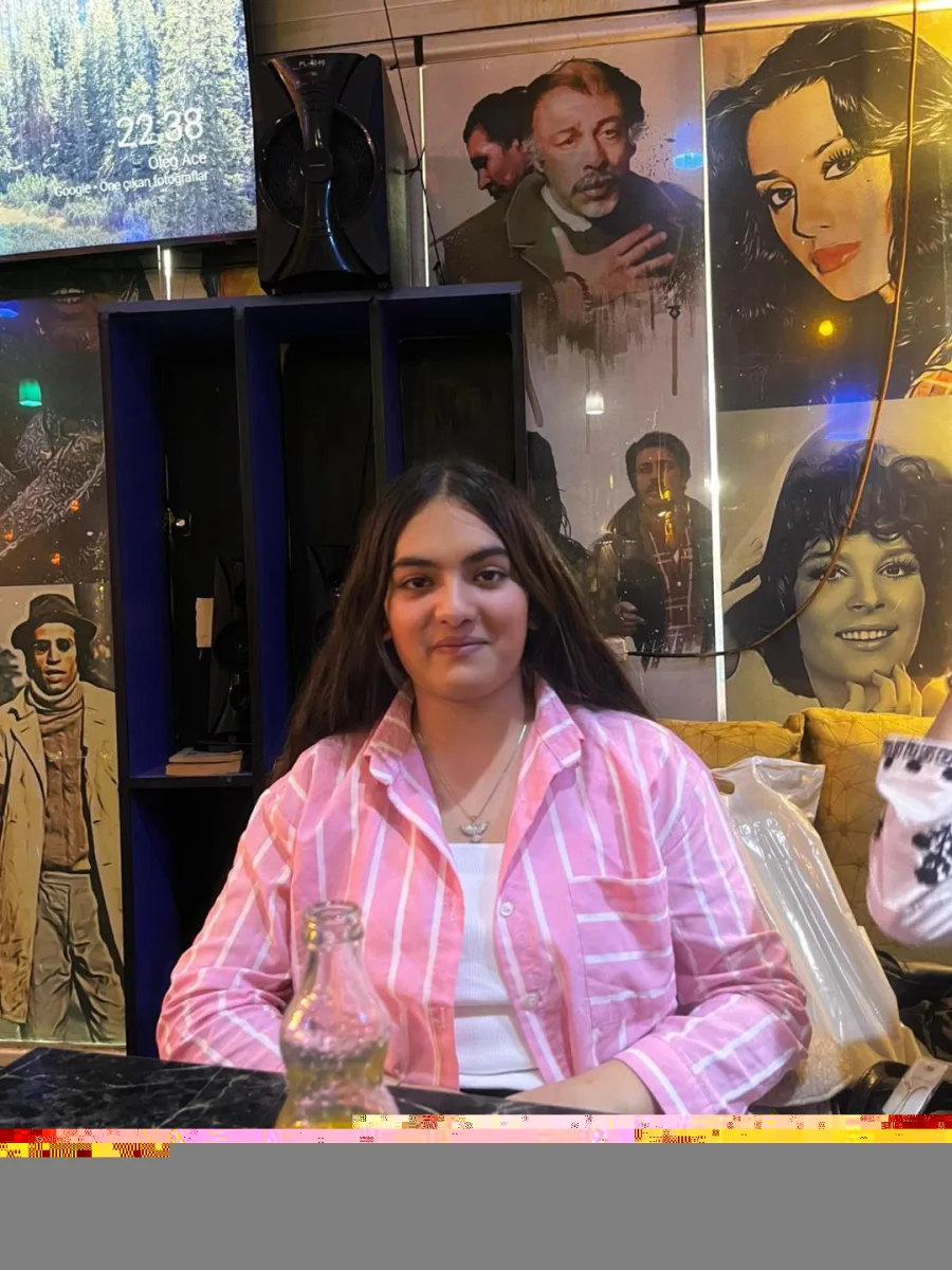 Sümeyra Yılmaz - fotoğraf 1