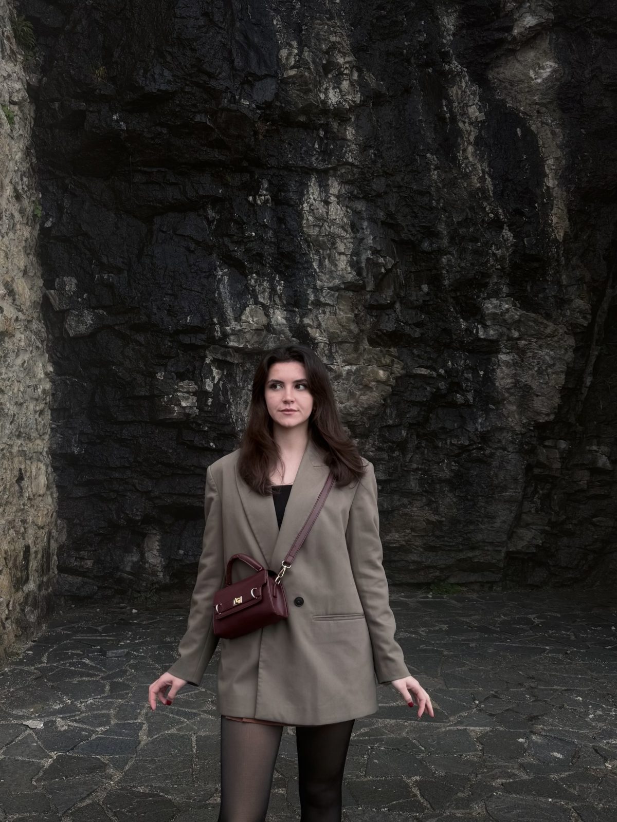 Emel Yoldaş - fotoğraf 3