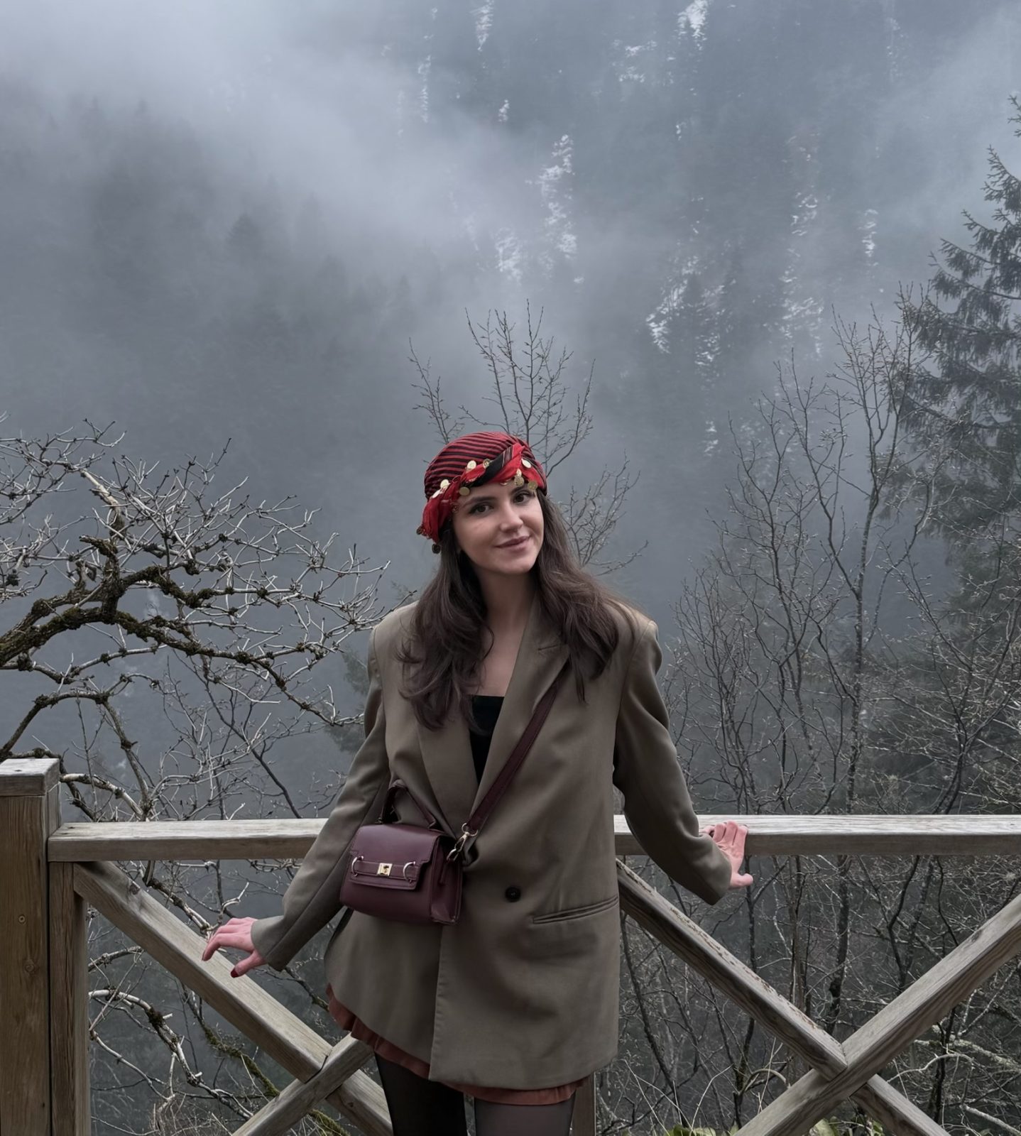 Emel Yoldaş - fotoğraf 4